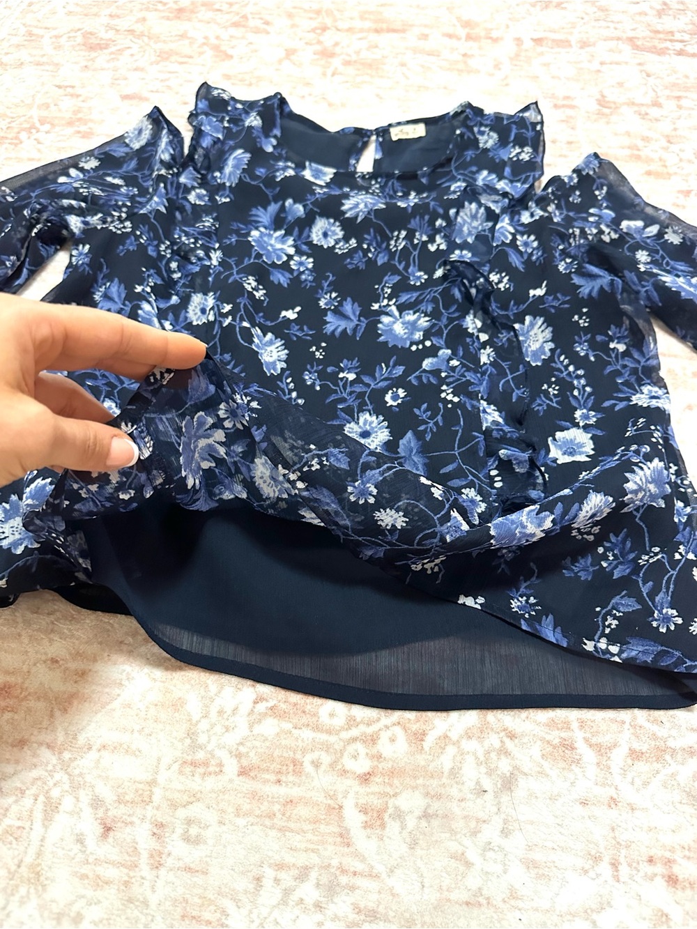 Hollister 🦋 Chiffon Shoulder Slit Ruffled Top - Picture 6 of 12